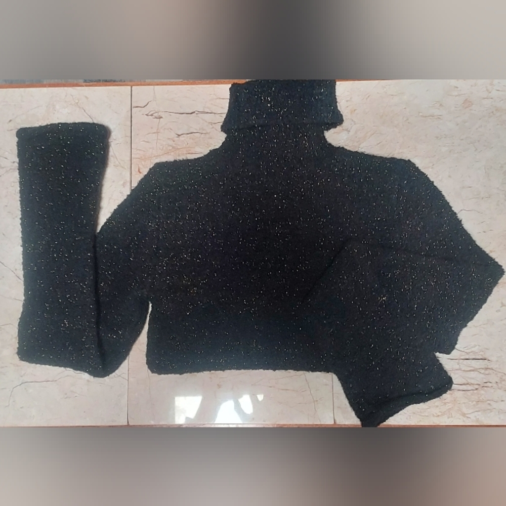 Moda International by Victoria Secret- Size S, Black W/Gold Sparkles🌟